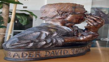 Bust sculpture of David Thompson.