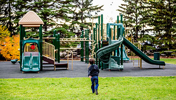 Playground 350 x 200